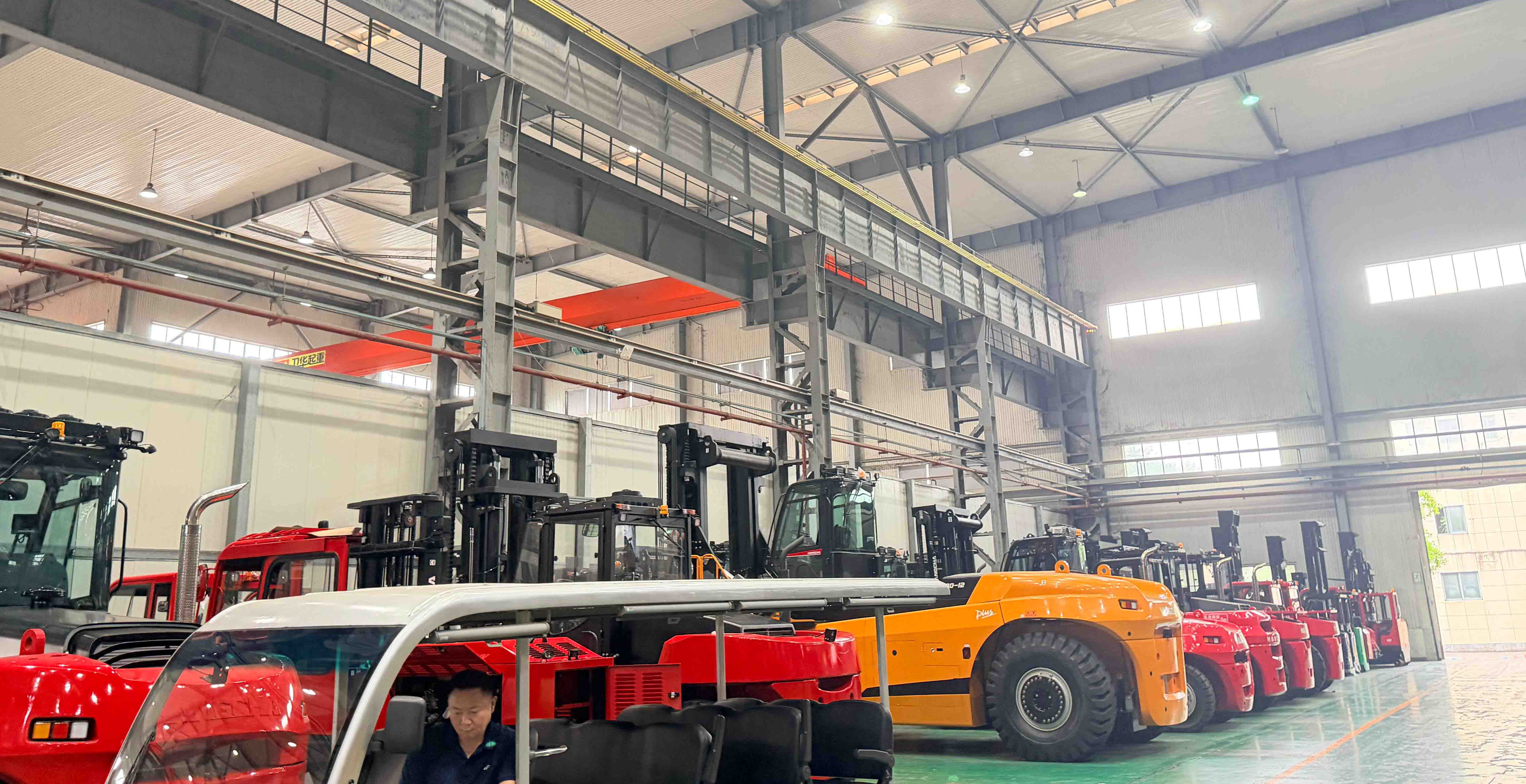 Inside the Forklift Workshop: A Video Tour from NEARSUN